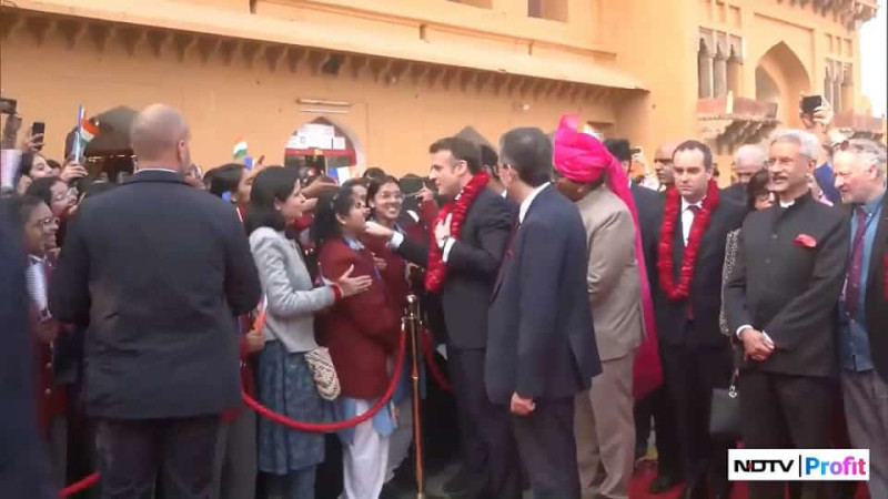 MGDians meeting the French President Mr. Emmanuel Macron